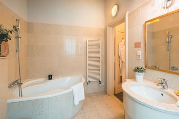 Appia Hotel Residences
