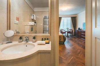 Appia Hotel Residences