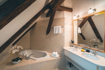 Appia Hotel Residences