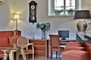 Appia Hotel Residences