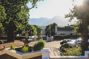 Pontac Manor Hotel