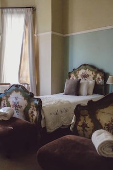 Pontac Manor Hotel