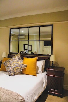 Pontac Manor Hotel