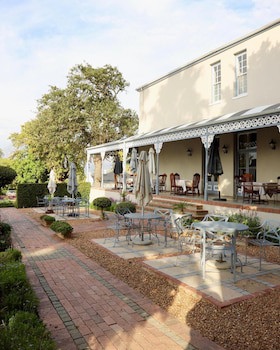 Pontac Manor Hotel