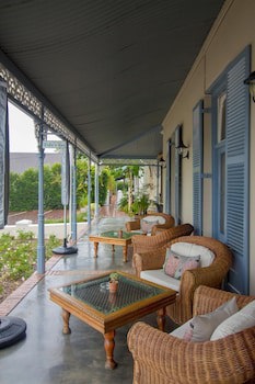 Pontac Manor Hotel
