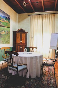 Pontac Manor Hotel