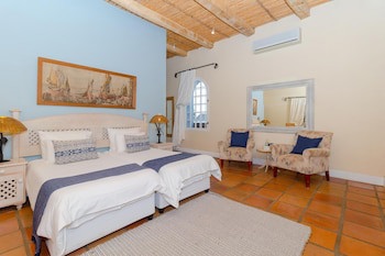 Pontac Manor Hotel