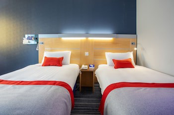 Holiday Inn Express Dunfermline, An Ihg Hotel