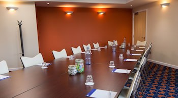Holiday Inn Express Dunfermline, An Ihg Hotel