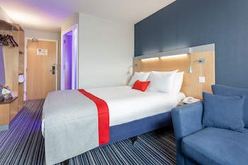 Holiday Inn Express Dunfermline, An Ihg Hotel