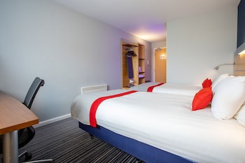 Holiday Inn Express Dunfermline, An Ihg Hotel