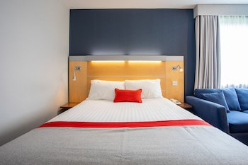 Holiday Inn Express Dunfermline, An Ihg Hotel