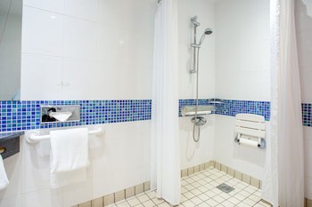 Holiday Inn Express Dunfermline, An Ihg Hotel