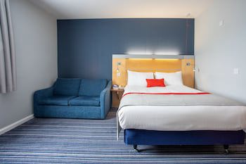 Holiday Inn Express Dunfermline, An Ihg Hotel