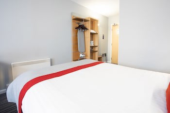 Holiday Inn Express Dunfermline, An Ihg Hotel