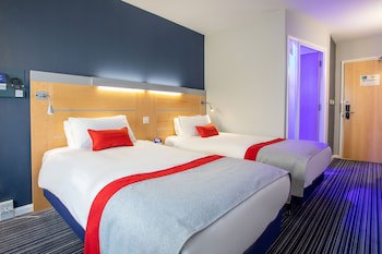 Holiday Inn Express Dunfermline, An Ihg Hotel