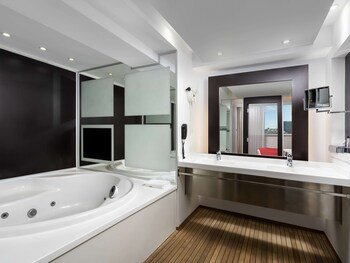 Novotel Bucharest City Centre