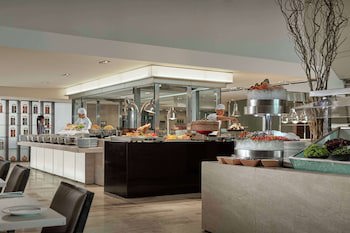 Traders Hotel Kuala Lumpur