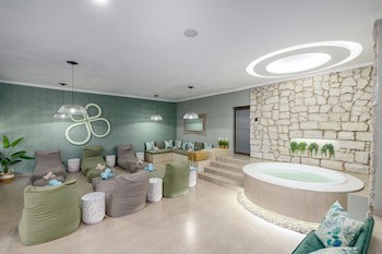 Kiara Lodge