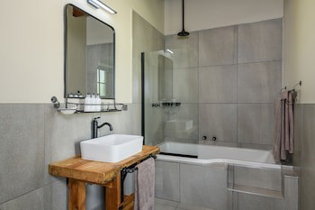 Kiara Lodge