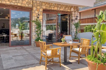 Superior Deluxe Oda With Forest View (1 Double Bed) - Package Rate