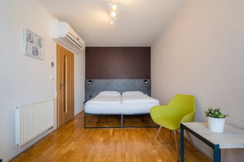 Ea Aparthotel Melantrich