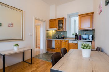 Ea Aparthotel Melantrich