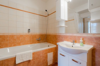 Ea Aparthotel Melantrich