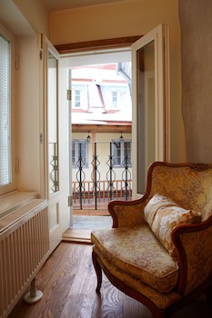 Cru Hotel