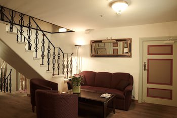 Cru Hotel