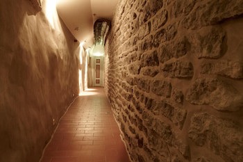 Cru Hotel