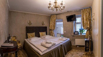 Cru Hotel