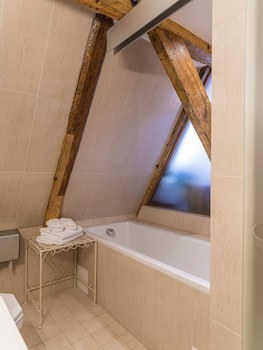 Cru Hotel