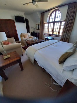Cotswold House