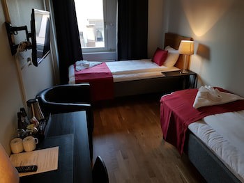 City Hotel