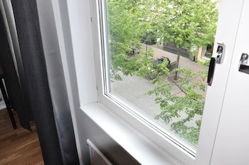 City Hotel