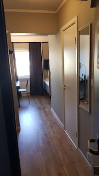 City Hotel