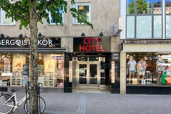 City Hotel