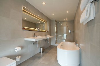 Clayton Hotel Chiswick
