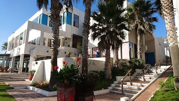 Las Rocas Resort And Spa