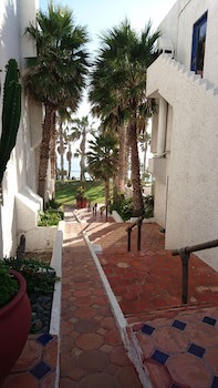 Las Rocas Resort And Spa