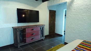 Las Rocas Resort And Spa