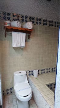 Las Rocas Resort And Spa