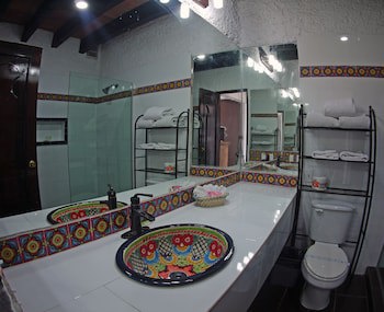 Las Rocas Resort And Spa