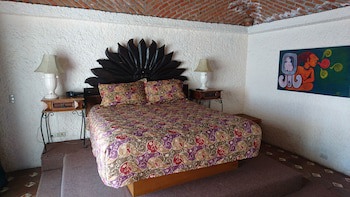 Las Rocas Resort And Spa