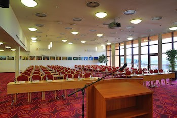 Primavera Hotel & Congress Centre