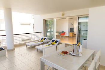 Marina Club Suite Hotel