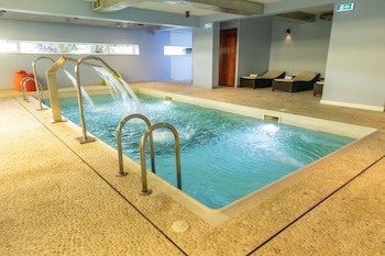 Marina Club Suite Hotel