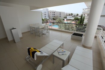 Marina Club Suite Hotel