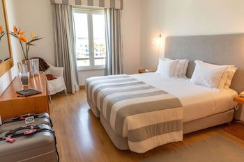 Marina Club Suite Hotel